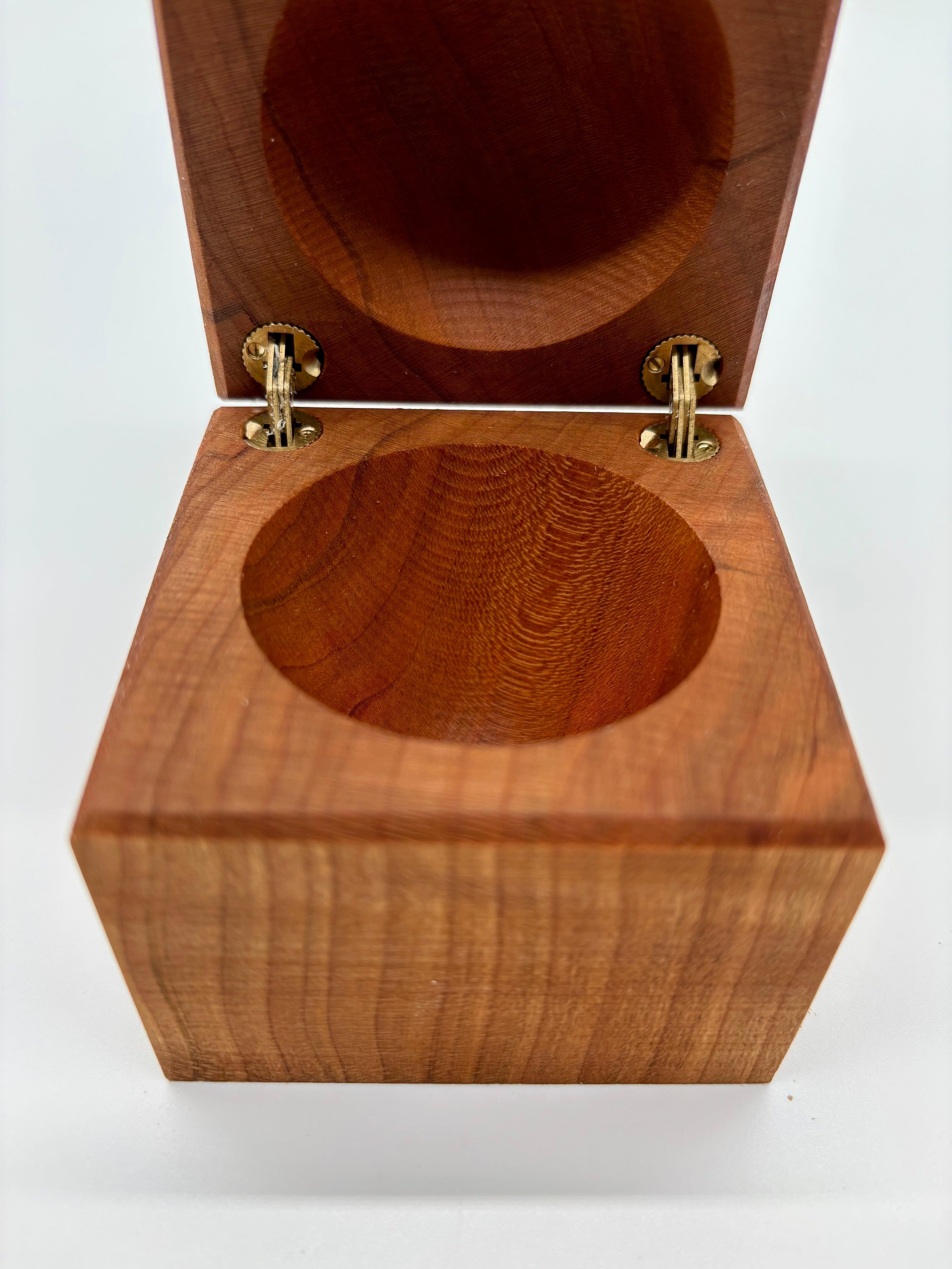 Condor Hole-In-One Box Cherry Wood